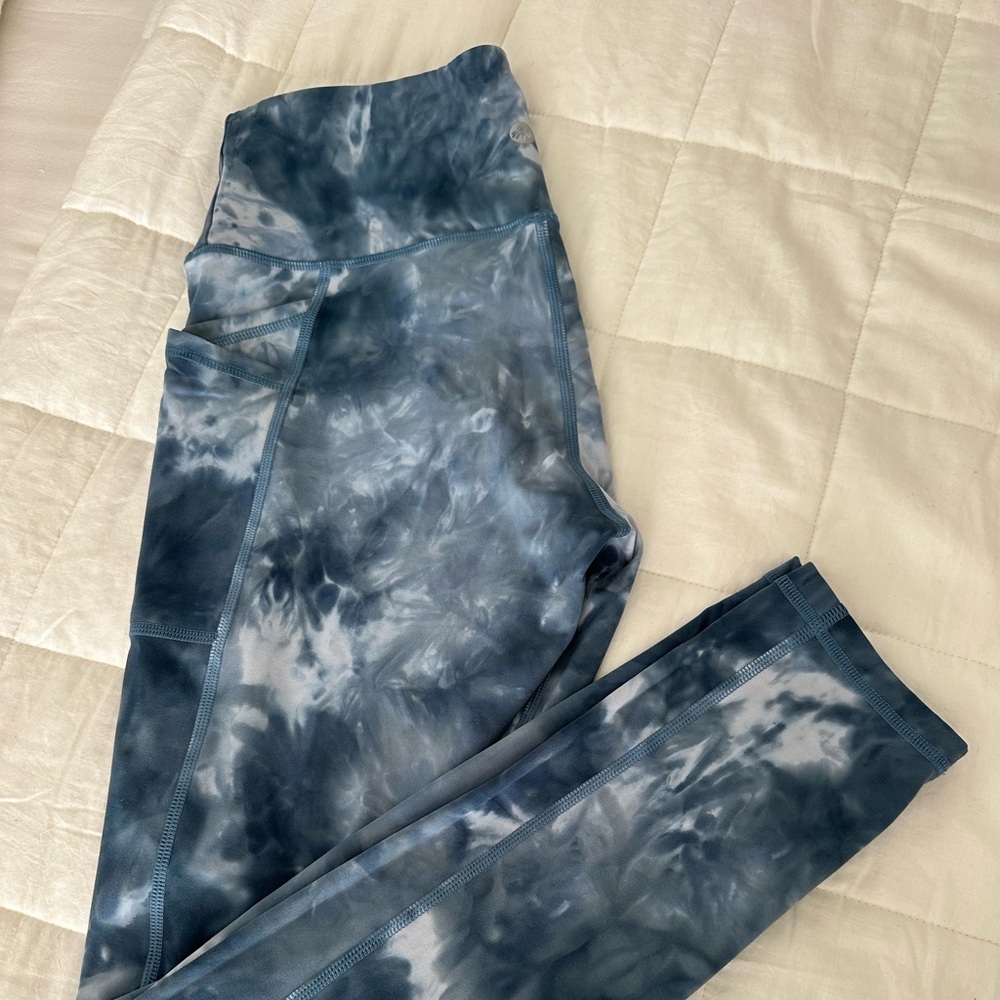 Senita Tye Dye Leggings. Size M. Never been worn.